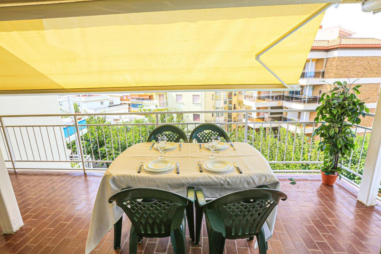 Coral - Only Families Apartment Cambrils Exterior photo